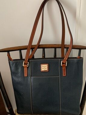 Dooney & Bourke navy blue Pebbled Leather Tote Brown Straps Lexington shopper